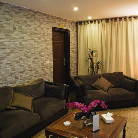 Capri Hotel Suites Amman Exterior photo