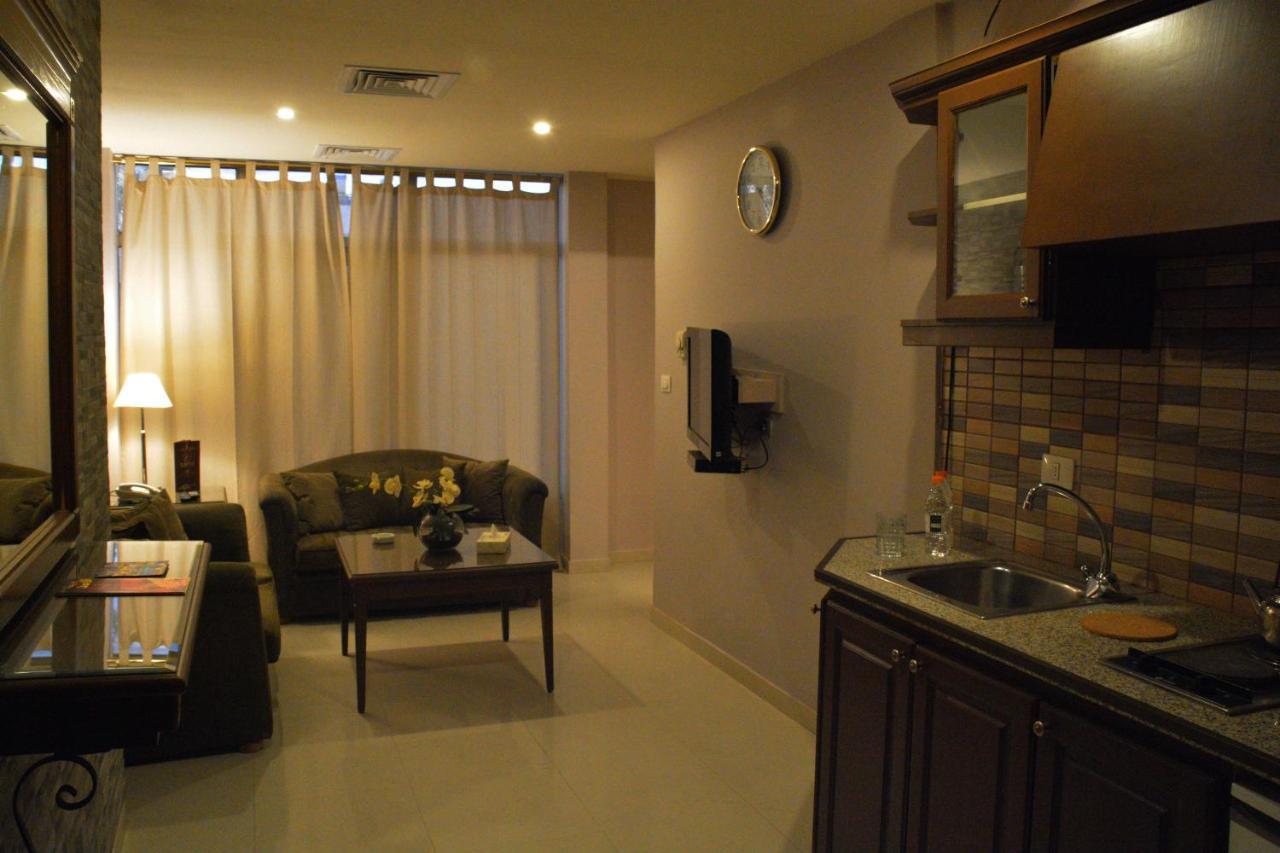 Capri Hotel Suites Amman Exterior photo
