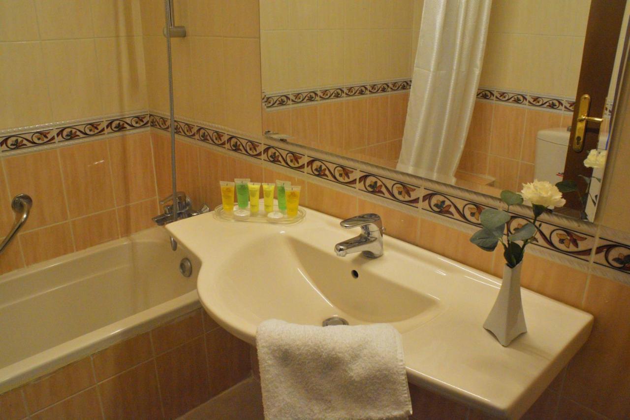 Capri Hotel Suites Amman Exterior photo